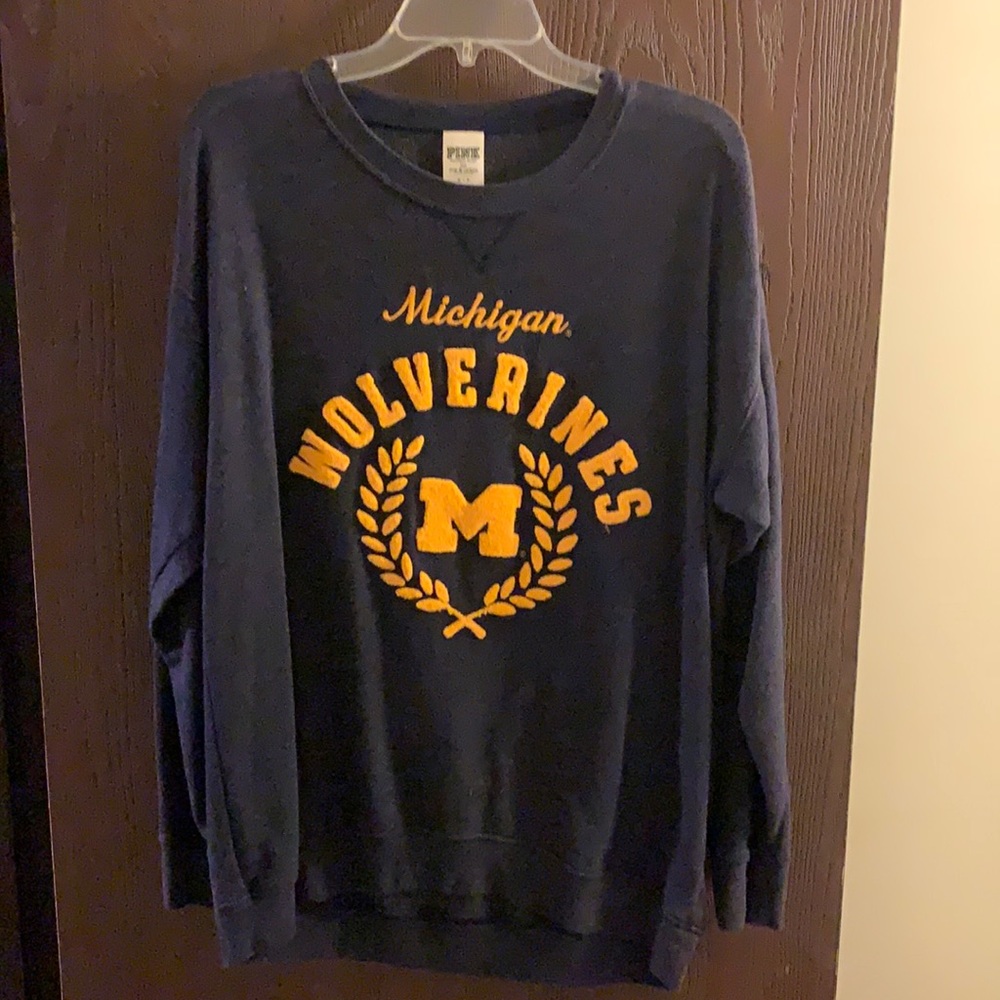 VS Pink Sweatshirt U of M